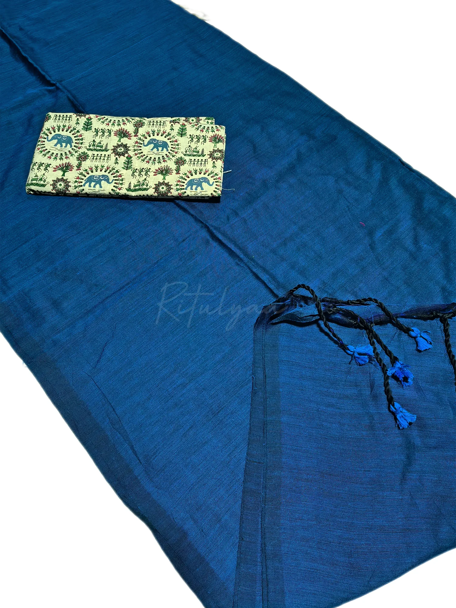 Khaddi Cotton Saree with Worli Print Blouse view 8