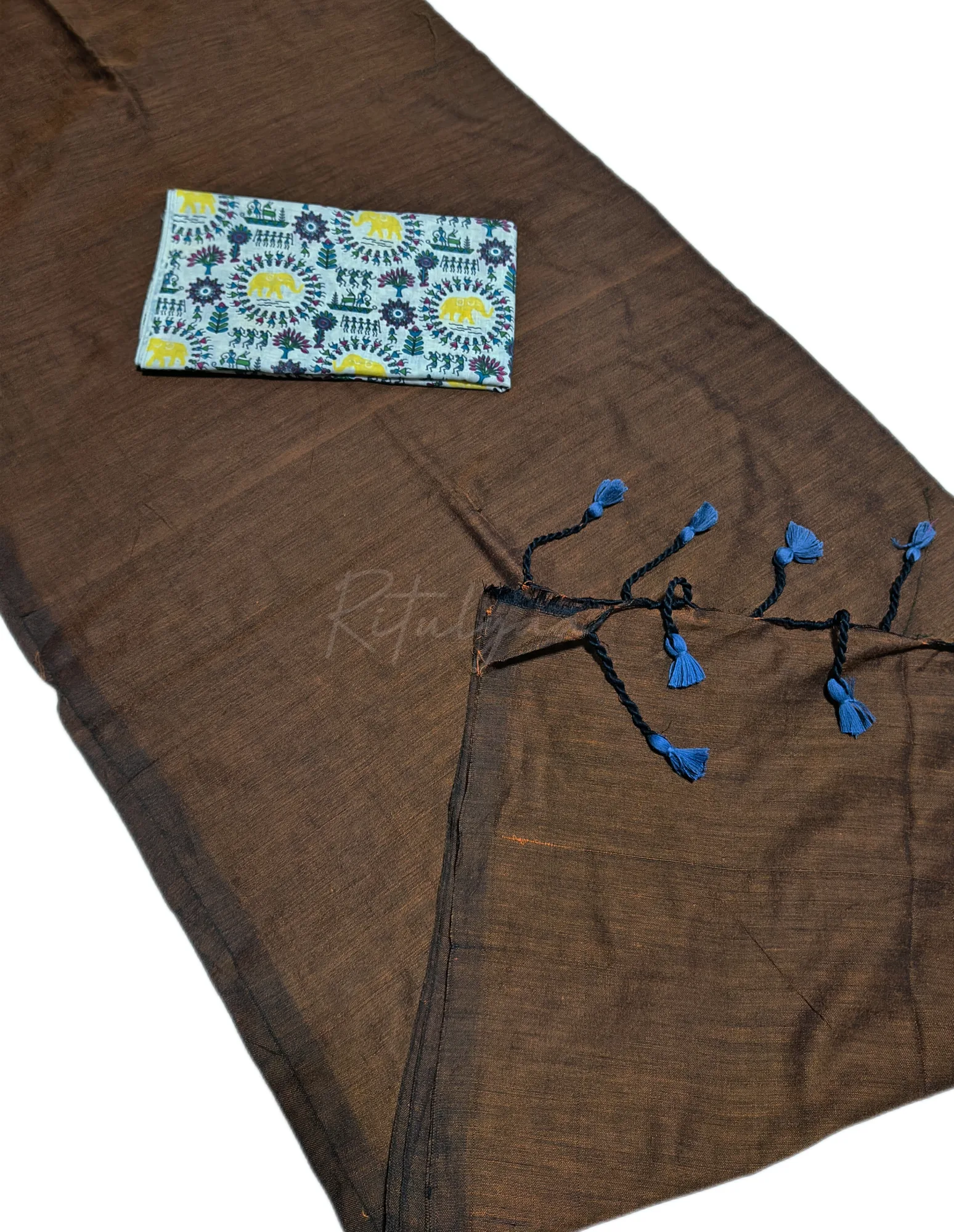 Khaddi Cotton Saree with Worli Print Blouse view 5